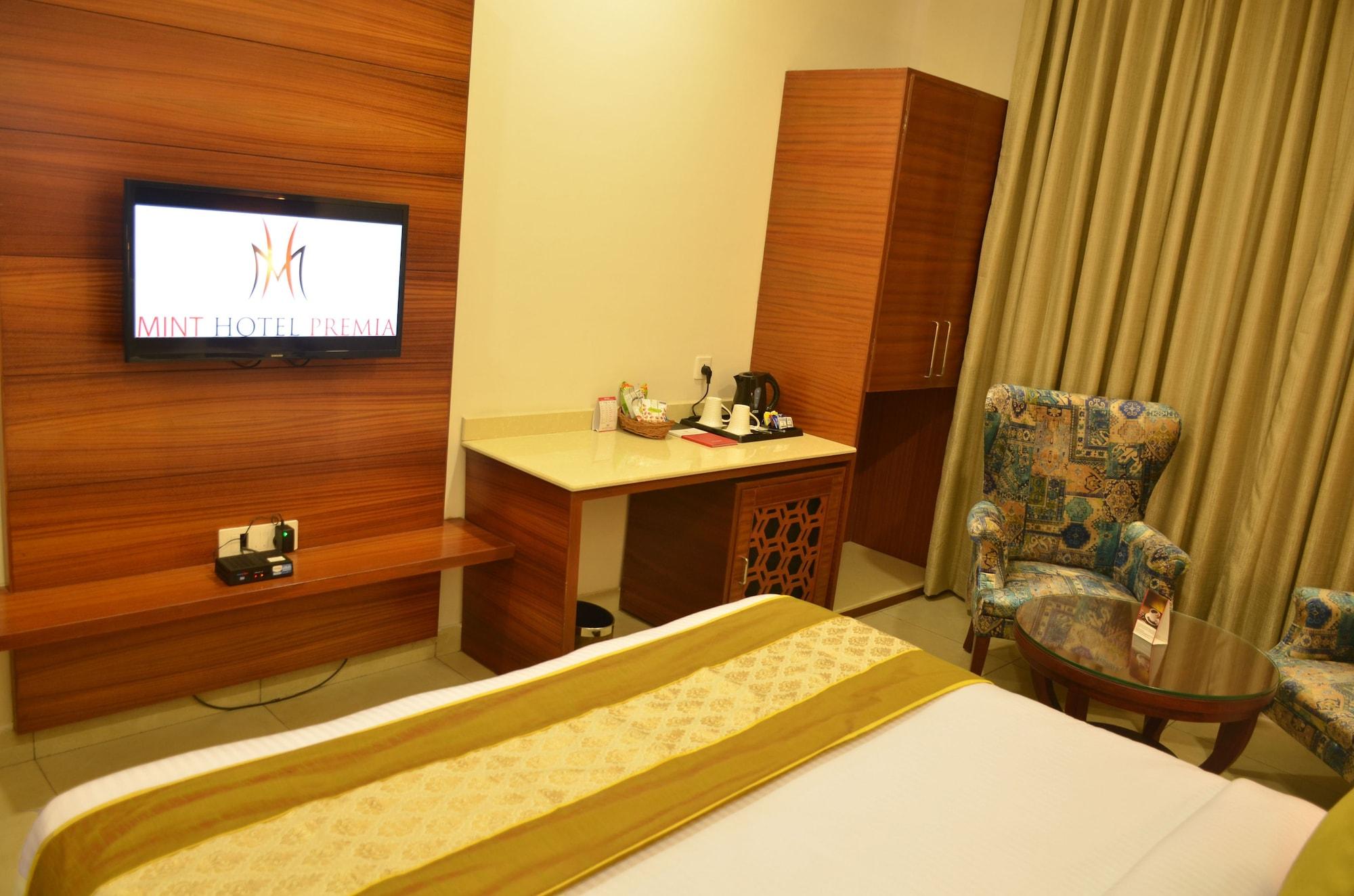 Mint Hotel Premia Chandigarh, Zirakpur Eksteriør bilde