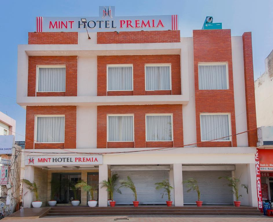Mint Hotel Premia Chandigarh, Zirakpur Eksteriør bilde