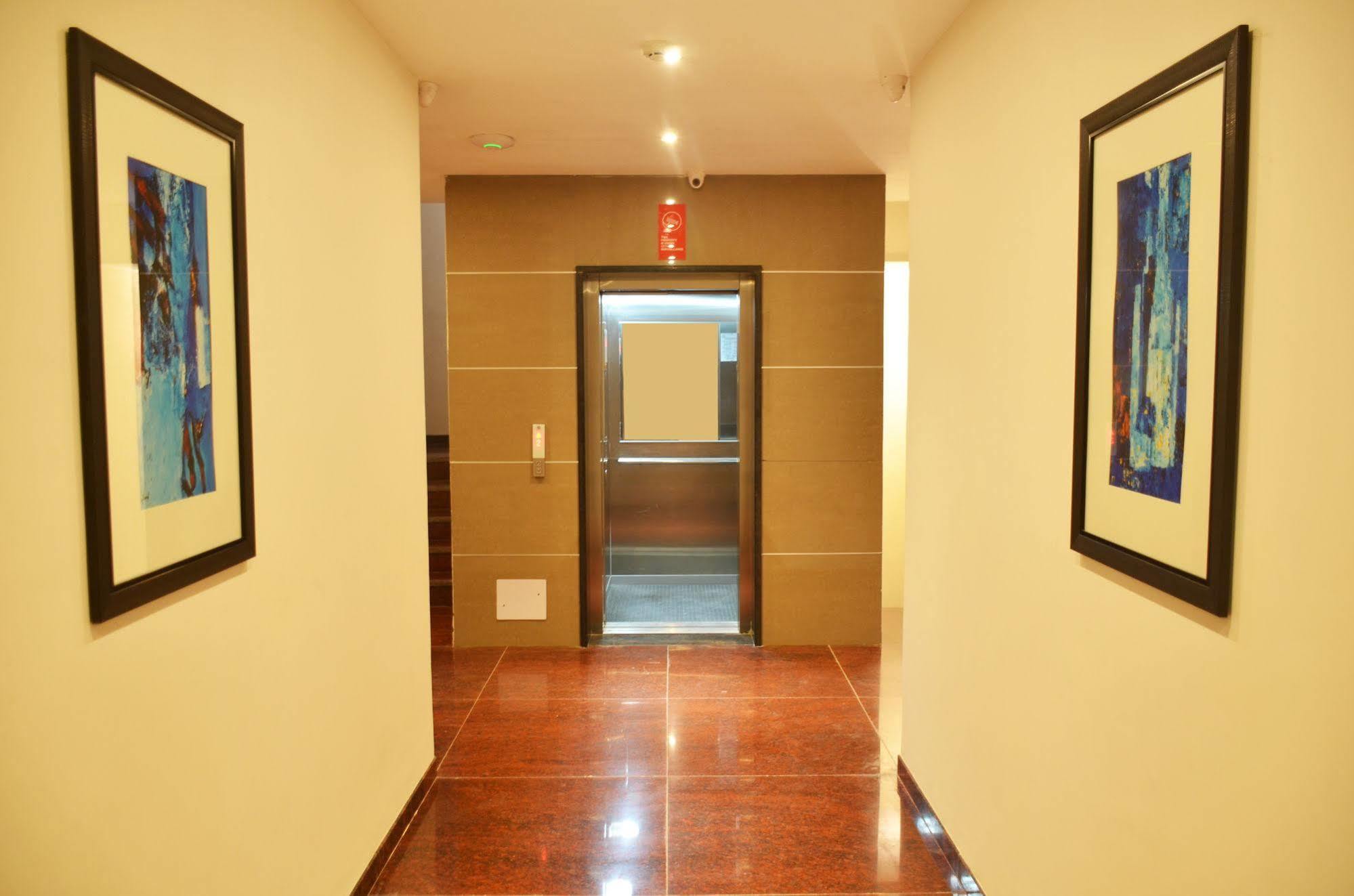 Mint Hotel Premia Chandigarh, Zirakpur Eksteriør bilde